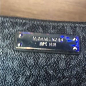 Meet your Posher, Norma